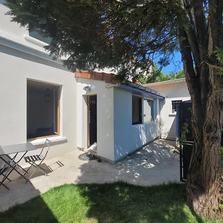 La Campagne A Paris - Charmante Maison A 2 Pas De Paris Et Versailles Semesterbostad